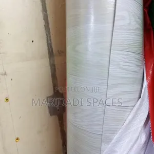 Mkeka Wa Mbao / Vinyl Flooring (Muonekano wa Mbao)