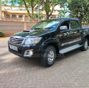 Toyota Hilux 2010 Double Cabin