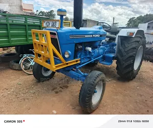 Tractor ya Ford 6600