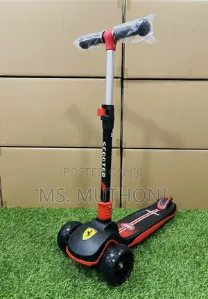 Scooter ya Watoto ya Magurudumu 3 ya Mtindo wa Ferrari