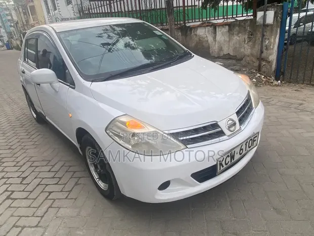 Nissan Tiida 2013 White - 1