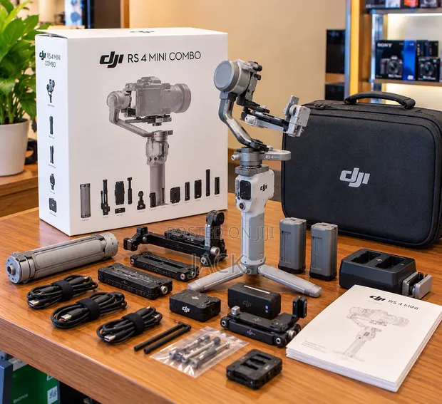 DJI RS 4 Mini Combo Camera Gimbal - 1