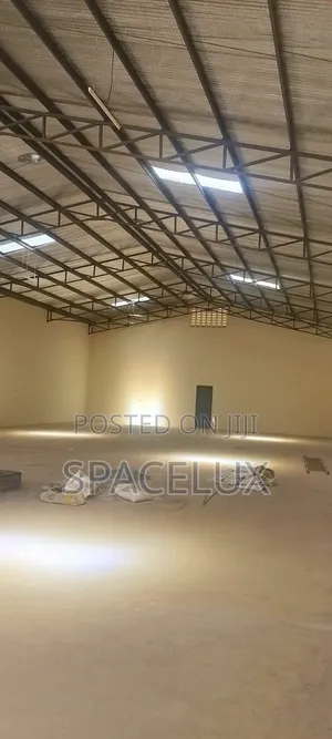 Ghala Bora la Kupangisha, Barabara ya Mombasa