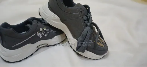 Men's & Ladies Black & White Sneakers | Sizes 37-42 | Sports Shoes - 1