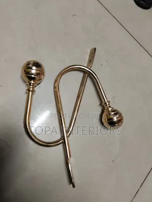 Metallic U-Shaped Curtain Tiebacks/Holdbacks
