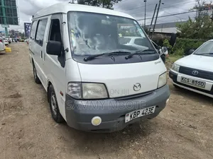 Mazda Bongo Van 2017 Nyeupe