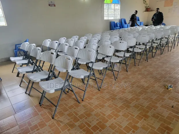 White Portable Folding Chairs - Strong - 1