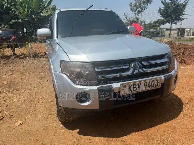 Mitsubishi Shogun 2008 Silver - 1