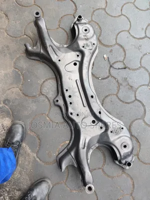 Cross Members za Toyota Wish & Premio 240 (Zilizotumika)