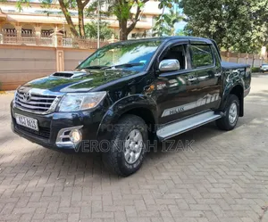 Toyota Hilux 2010 Double Cabin