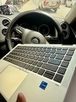 Laptop HP EliteBook 1040 G8 - Core i7, 16GB RAM, 512GB SSD