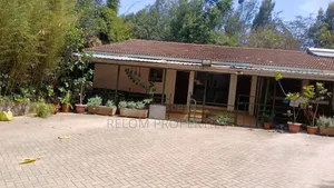 Bungalow ya Vyumba 4 vya Kulala, Karen