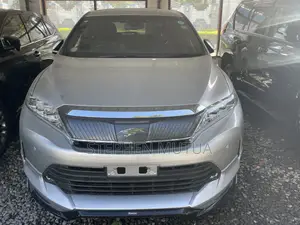Toyota Harrier 2.5 Hybrid 4WD 2018 Nyeupe