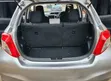 Toyota Vitz 2013 Nyeupe - 4
