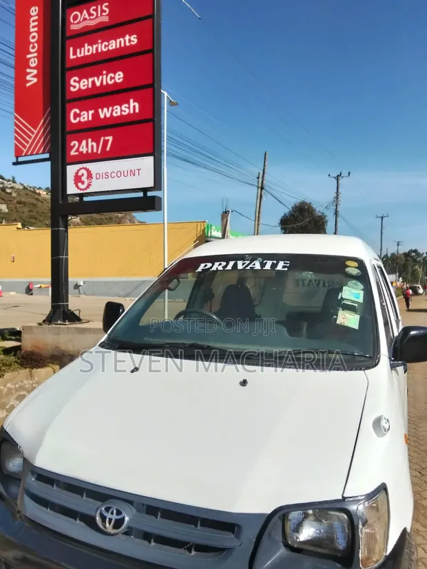 Toyota HiAce 2004 - Imetumika Kenya - 1