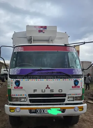 Mitsubishi Fuso KBX Lorry Magurudumu 10