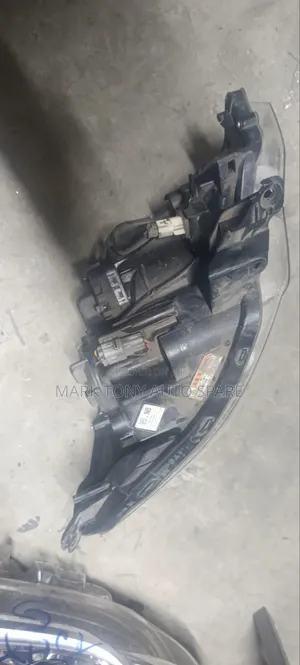 Suzuki Spacia Zenon Headlight 2013