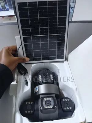 Kamera ya Solar PTZ WiFi yenye Lens Tatu