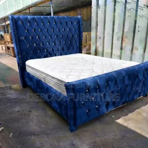 Kitanda Kipya cha Royal Blue Velvet Wingback na Godoro