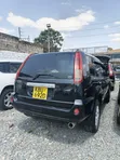 Nissan X-Trail 2005 Nyeusi - 3