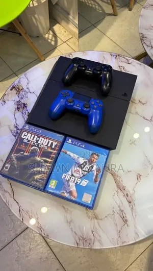 PS4 Standard Console na Vitufe 2 & Michezo 7