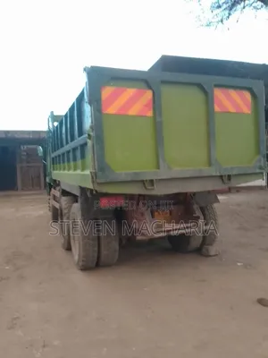 Mitsubishi Fuso Fighter Dump Truck