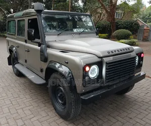 Land Rover Defender 2014