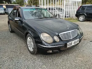 Mercedes-Benz E240 2004 Nyeusi