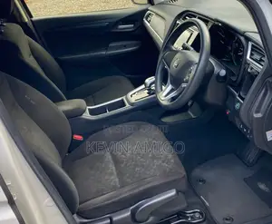 Honda Fit Shuttle Hybrid 2019