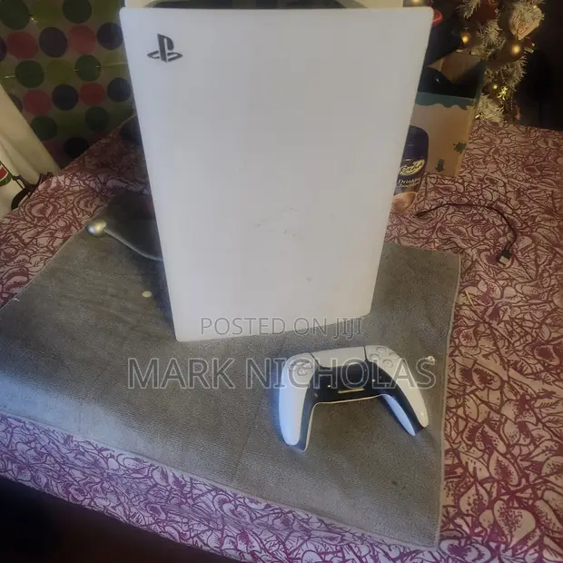 PS5 Digital Edition na FIFA 26 na Madden 25 - 1