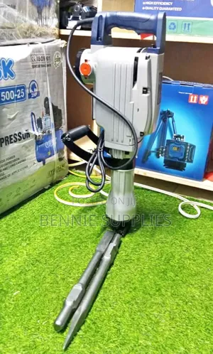 Freevel Demolition Hammer Breaker 1450W