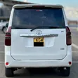 Toyota Noah 2012 Nyeupe - 2