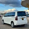 Toyota Noah 2012 Nyeupe - 4