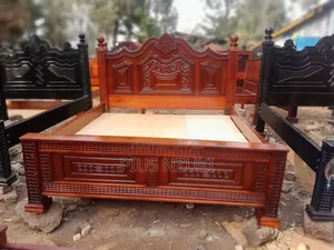 6x6 Mahogany Bed - Brand New