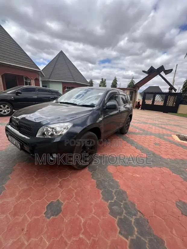 Toyota RAV4 2.0 4x4 2006 Gray - 1