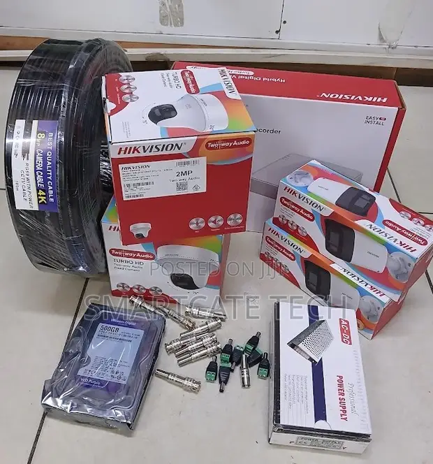 Hikvision 4-Camera CCTV Kit (2 Dome, 2 Bullet) - Mwonekano wa Rangi Usiku - 1