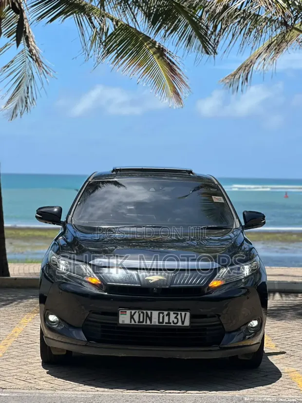 Toyota Harrier 2016 Nyeusi - 1
