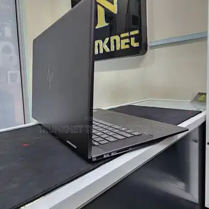 Laptop HP Envy 15-ep0xxx: Intel Core i7, 16GB RAM, 512GB SSD