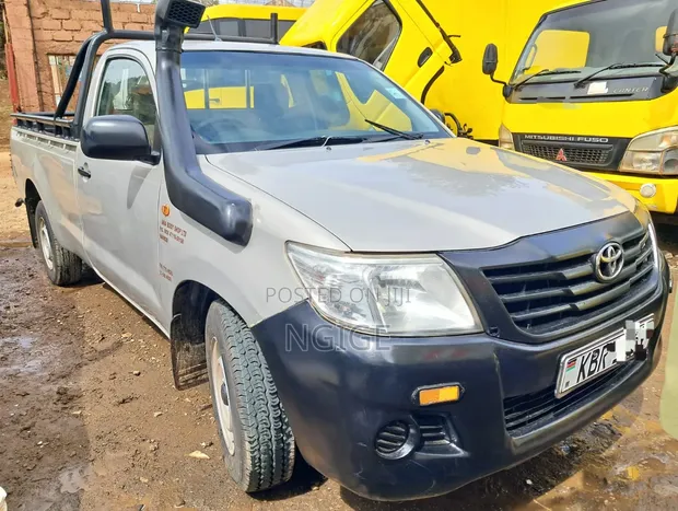 Toyota Hilux 2010 - 1