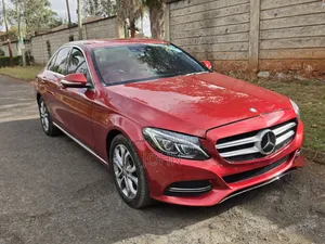 Mercedes-Benz C200 2014 Nyekundu