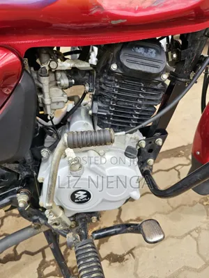 Bajaj Boxer 125 2026 Nyeusi
