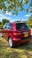 Mercedes-Benz B-Class 2010 Red - 1