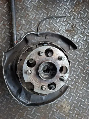 Toyota Harrier/Kluger Rear Hub (Old Model, 4WD)