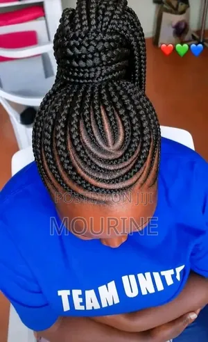 Huduma za Urembo wa Nywele za Kitaalamu Ruaka