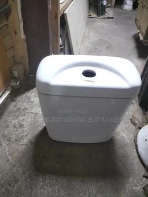 Fresca Close Coupled Cistern yenye Bend