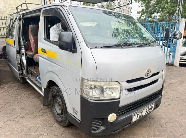 Toyota HiAce 2015 Grey - 1