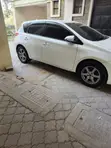 Toyota Auris 2013 Nyeupe - 2