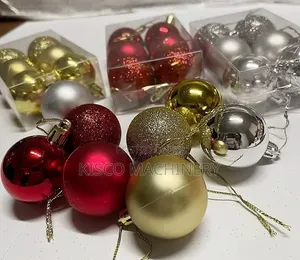 Set ya Vipodozi 6 vya Krismasi (Ving'aa, Visiovyo Ng'aa, na Vyenye Mng'aro)