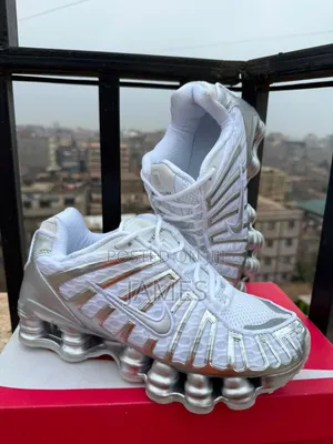 Nike Shox TL Sneakers - Nyeusi/University Red