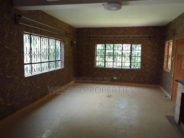 5-Bedroom Ensuite House for Sale in Milimani, Nakuru - 1